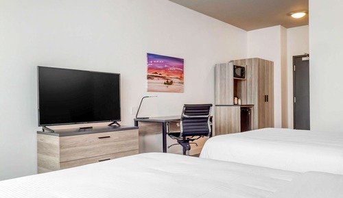 Standard Room, 2 Queen Beds, Non Smoking