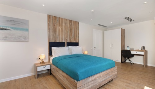 Large Double Room