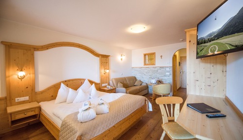 Suite, Balcony