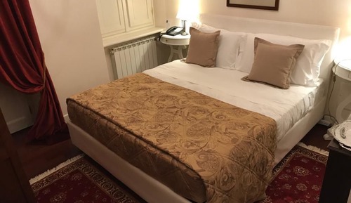 Classic Double Room, Balcony, Hill View