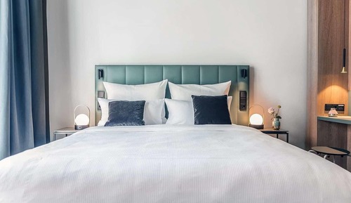 Standard Double Room (Homely Green)