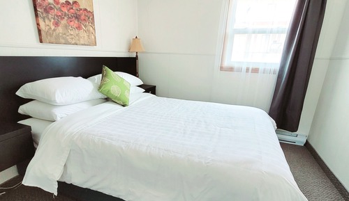 Deluxe Suite, 1 Queen Bed