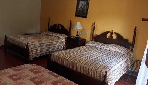 Family Room, Multiple Beds