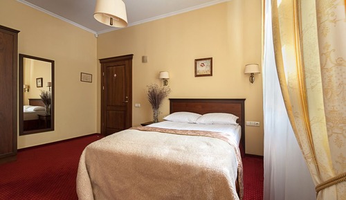 Classic Double Room, City View