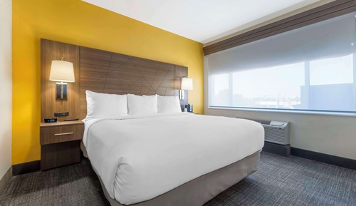 Standard Room, 1 King Bed, Non Smoking