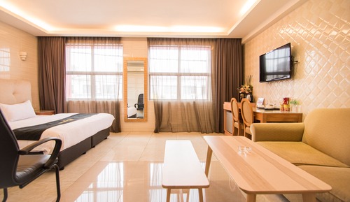 Deluxe Room, 1 King Bed