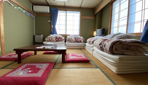 Japanese Style Triple Room with Shared Toilet and Shared Bathroom