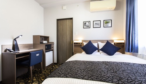 Standard Queen Room (Smoking)