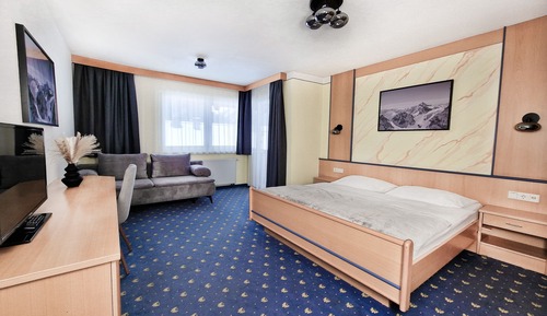 Comfort Room, Mountain View