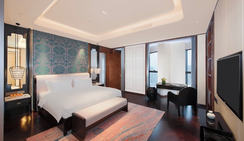 Suite, 1 King Bed