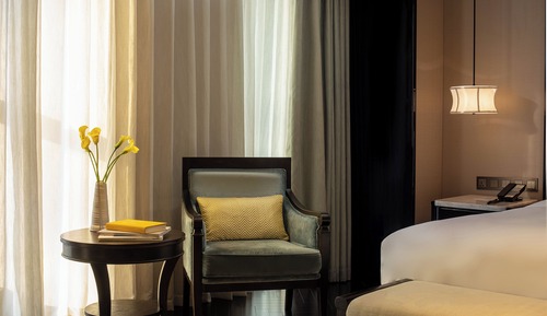 Grand Room, 1 King Bed, City View