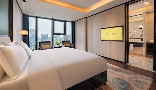 Standard Room, 1 King Bed