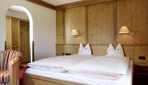 Panoramic Double or Twin Room, 1 King Bed, Mountain View