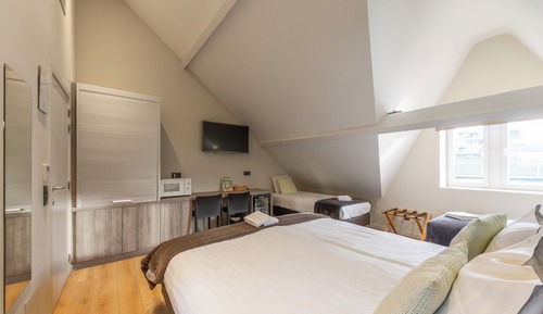 Family Room, 1 Bedroom