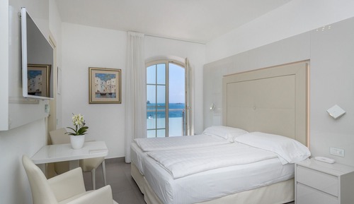 Double Room, Balcony, Lake View