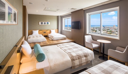 Deluxe Quadruple Room, Ocean View (4 Twin Beds)