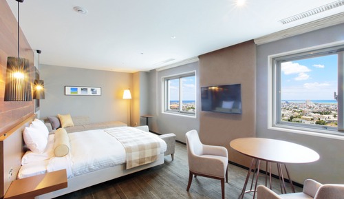 Deluxe Queen Room, Ocean View (1 Queen Bed)