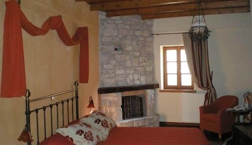 Suite, Fireplace