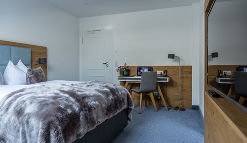 Double Room (Lifestyle)
