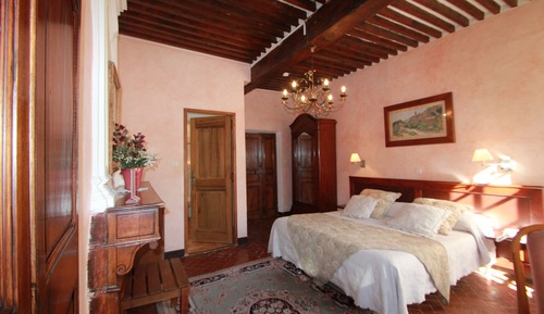 Superior Double Room, Bathtub