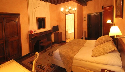 Standard Double Room, Bathtub