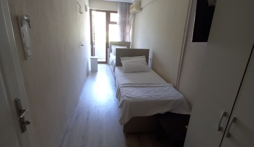 Economy Twin Room