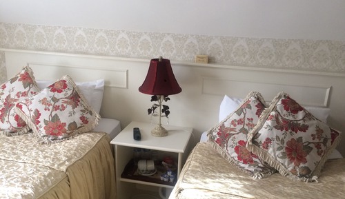 Standard Twin Room, Ensuite