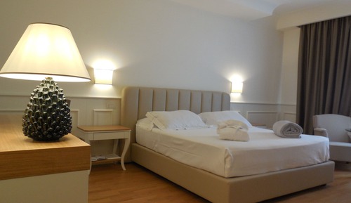 Double or Twin Room (For disabled people)