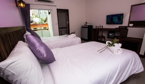 Deluxe Twin Room
