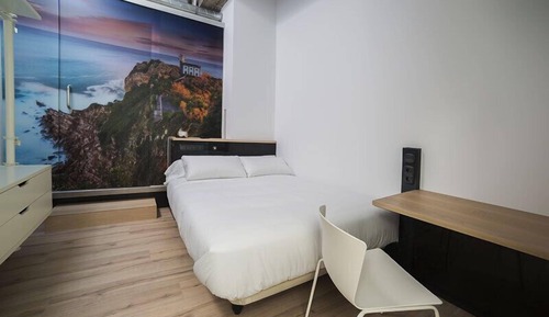 Economy Room