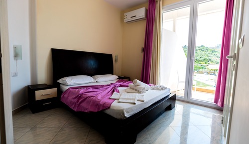 Double Room, Balcony, Partial Sea View
