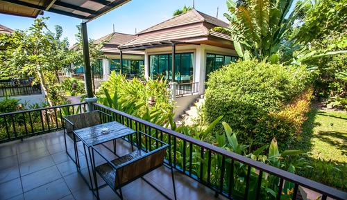 Deluxe Villa, 1 King Bed, Garden View, Garden Area