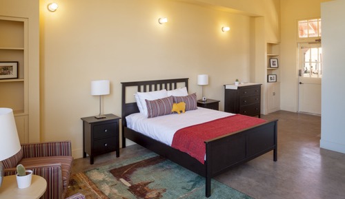Deluxe Room, Refrigerator & Microwave