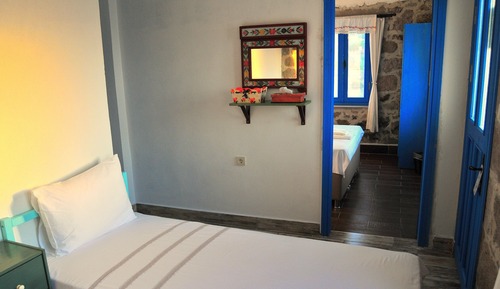 Suite, Terrace, Mountain View