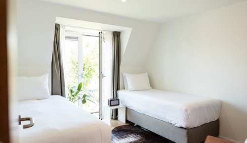 Family Room, 2 Bedrooms