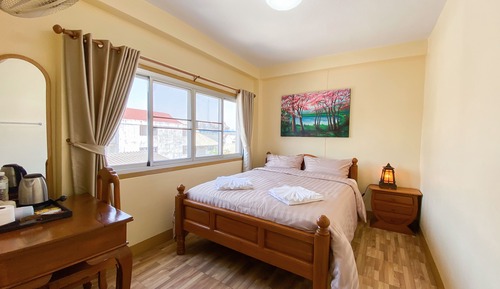 Queen Room 