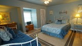Superior Double Room, Ensuite (Loon Island Room #5)