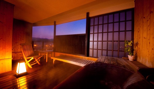 Deluxe Room, Hot Tub