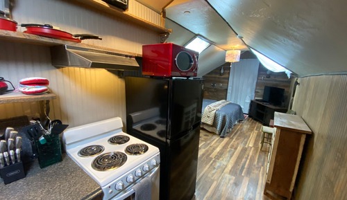 302 Balcony Studio Suite Mountain View
