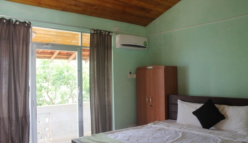 Deluxe Triple Room with Lagoon & Sea View