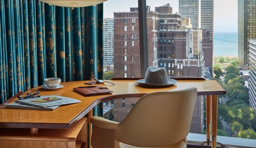 Deluxe Room, 1 King Bed, Lake View