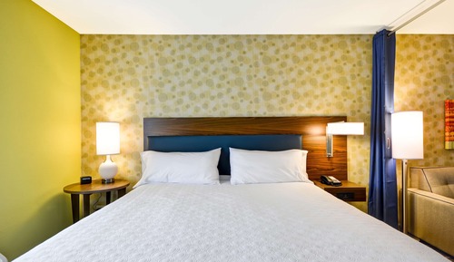 Studio, 1 King Bed, Accessible, Non Smoking (Hearing)