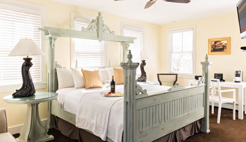 Deluxe Room, 1 King Bed