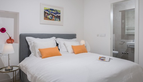  Exclusive Three Bedroom Apartment with Sea view and Balcony 