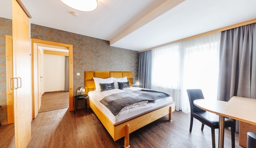 Junior Suite, 2 Bedrooms, Balcony, Mountain View