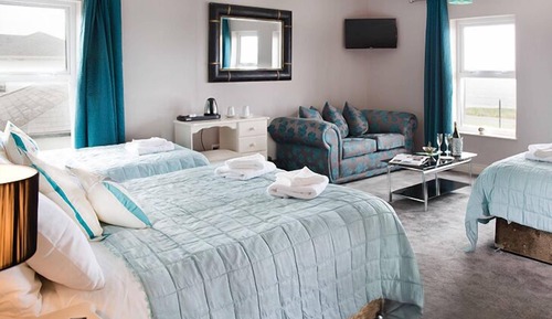 Family Room, 1 Bedroom, Ocean View (The Surf’s Up Room)