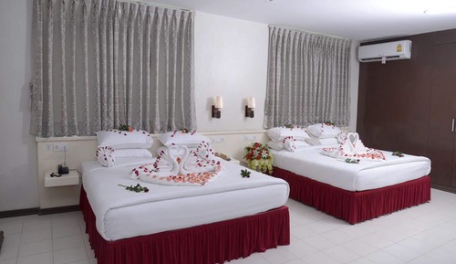Taw Win Yadanar Suite