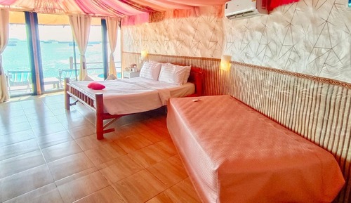 Deluxe Ocean View Cottage