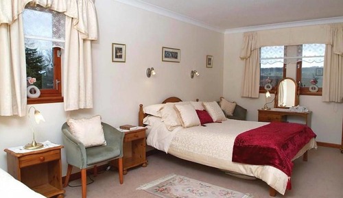 Deluxe Double Room (with Shower)