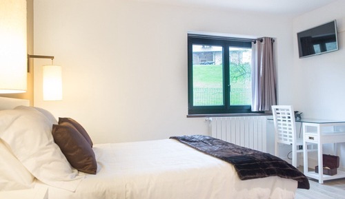 Double Room (Accesible)